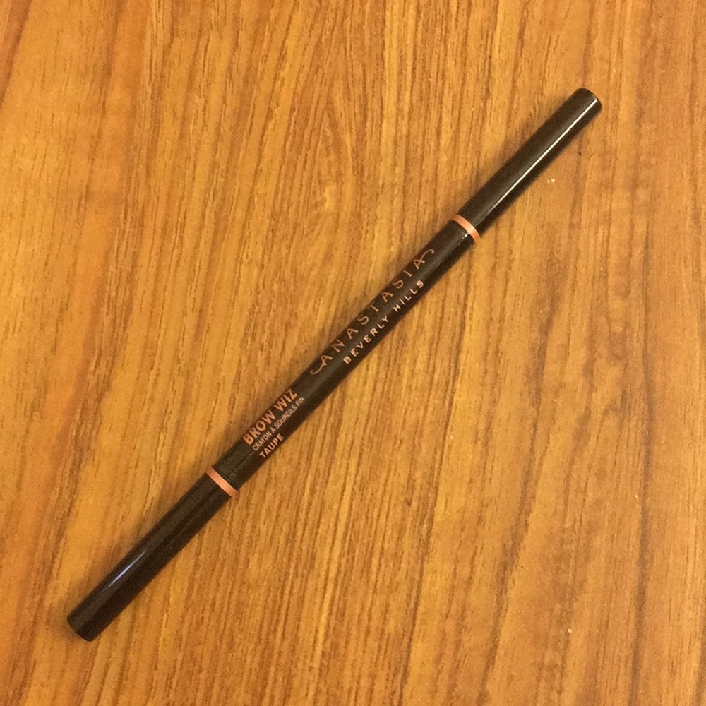 NEW (w/o box) ANASTASIA BEVERLY HILLS BROW WIZ